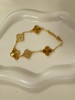 Gold Four-Leaf Clover Bracelet, Non-tarnish 18k gold plated